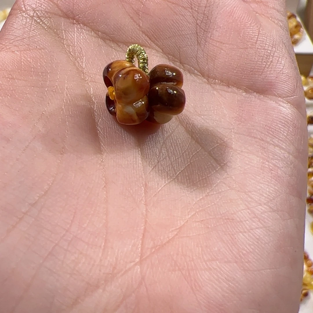 琥珀未镶嵌珠宝奇石浓蜡沁色桂花滴溜