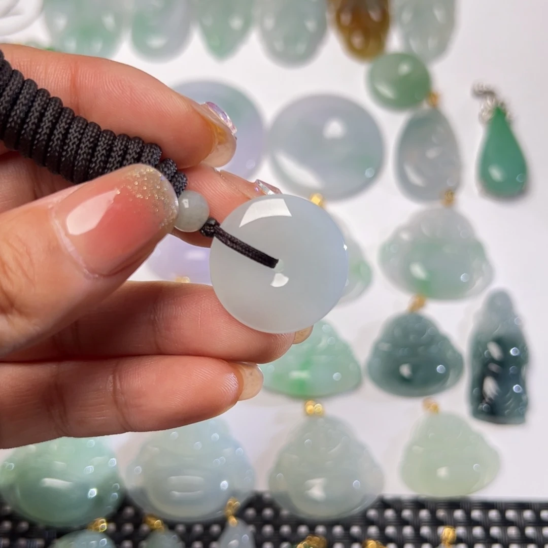 翡翠未镶嵌颈饰白月光平安扣