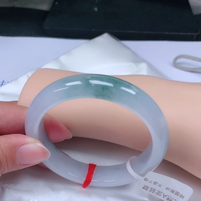 【闪购商品】翡翠手镯未镶嵌，
