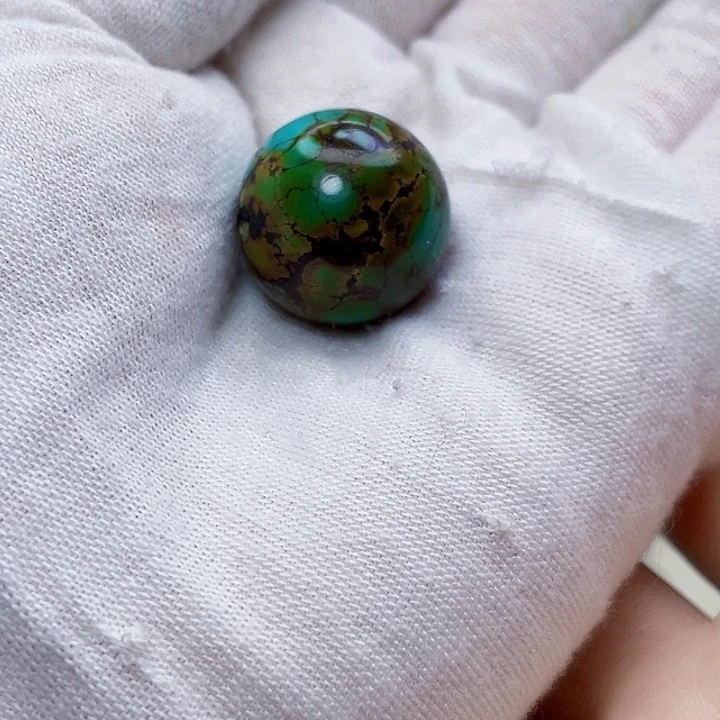 绿松石未镶嵌饰品