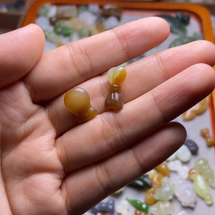 书***瑶颈饰未镶嵌和田玉