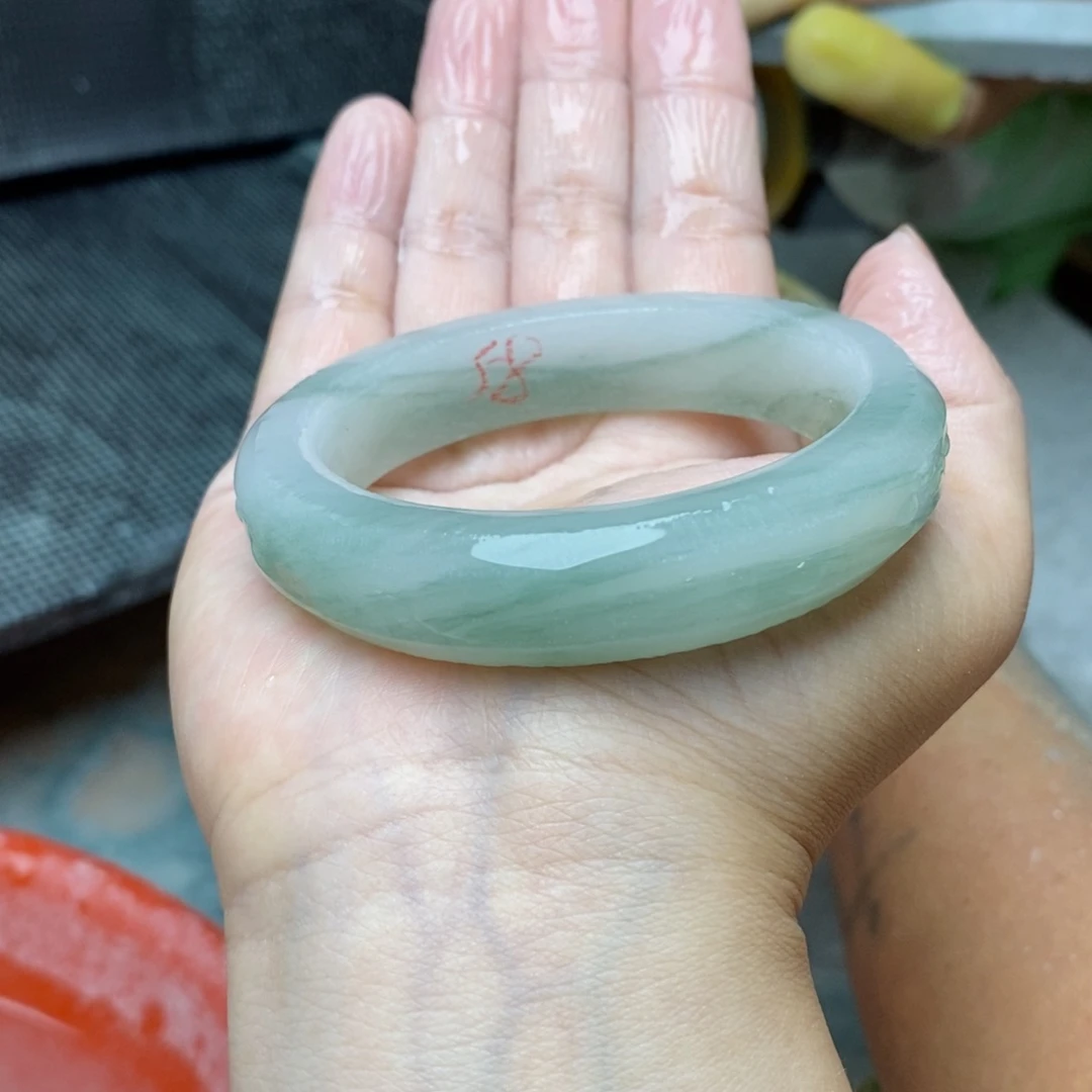 石英质玉手镯未镶嵌水*蛋定制
