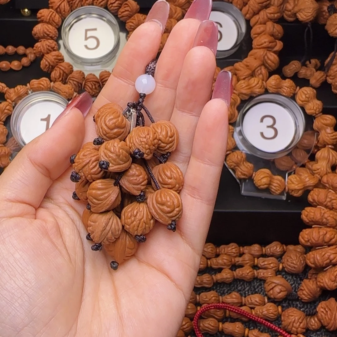 路***手串桃核葡萄串挂件