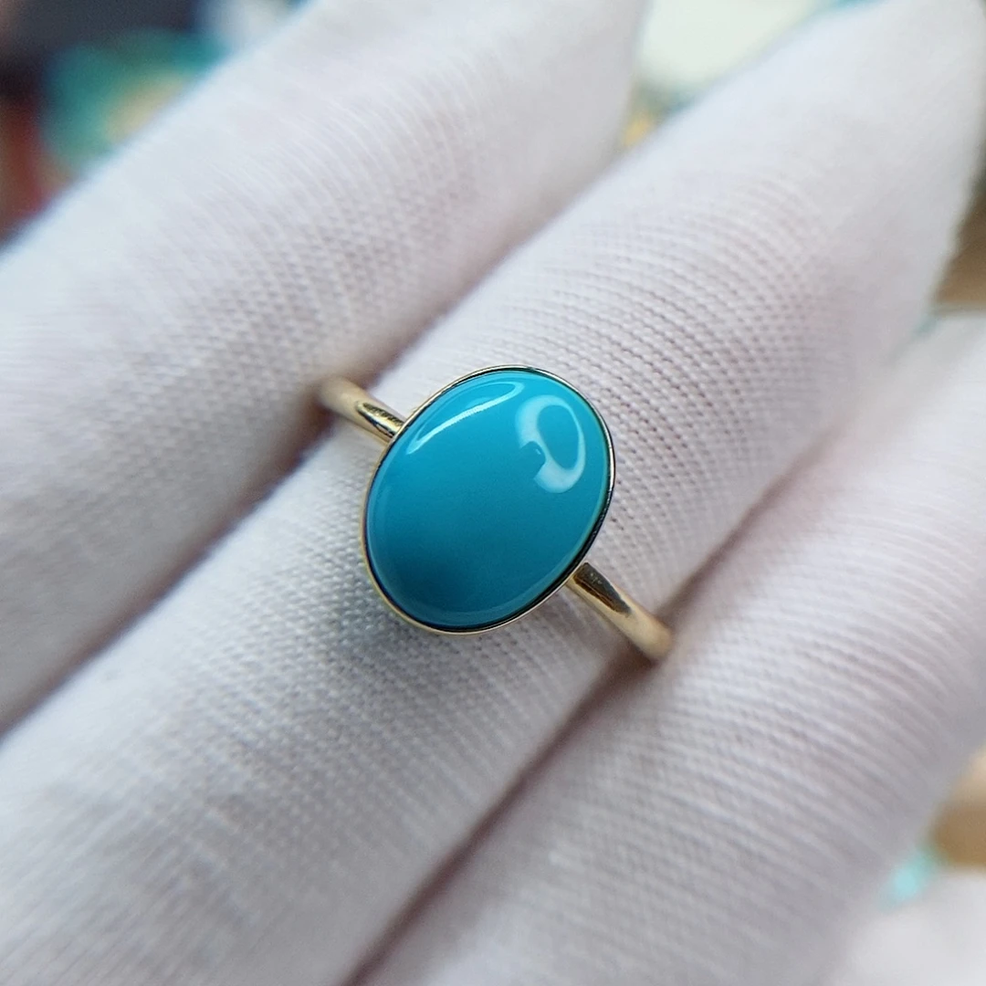 18K金镶嵌绿松石高瓷蓝蛋面女戒