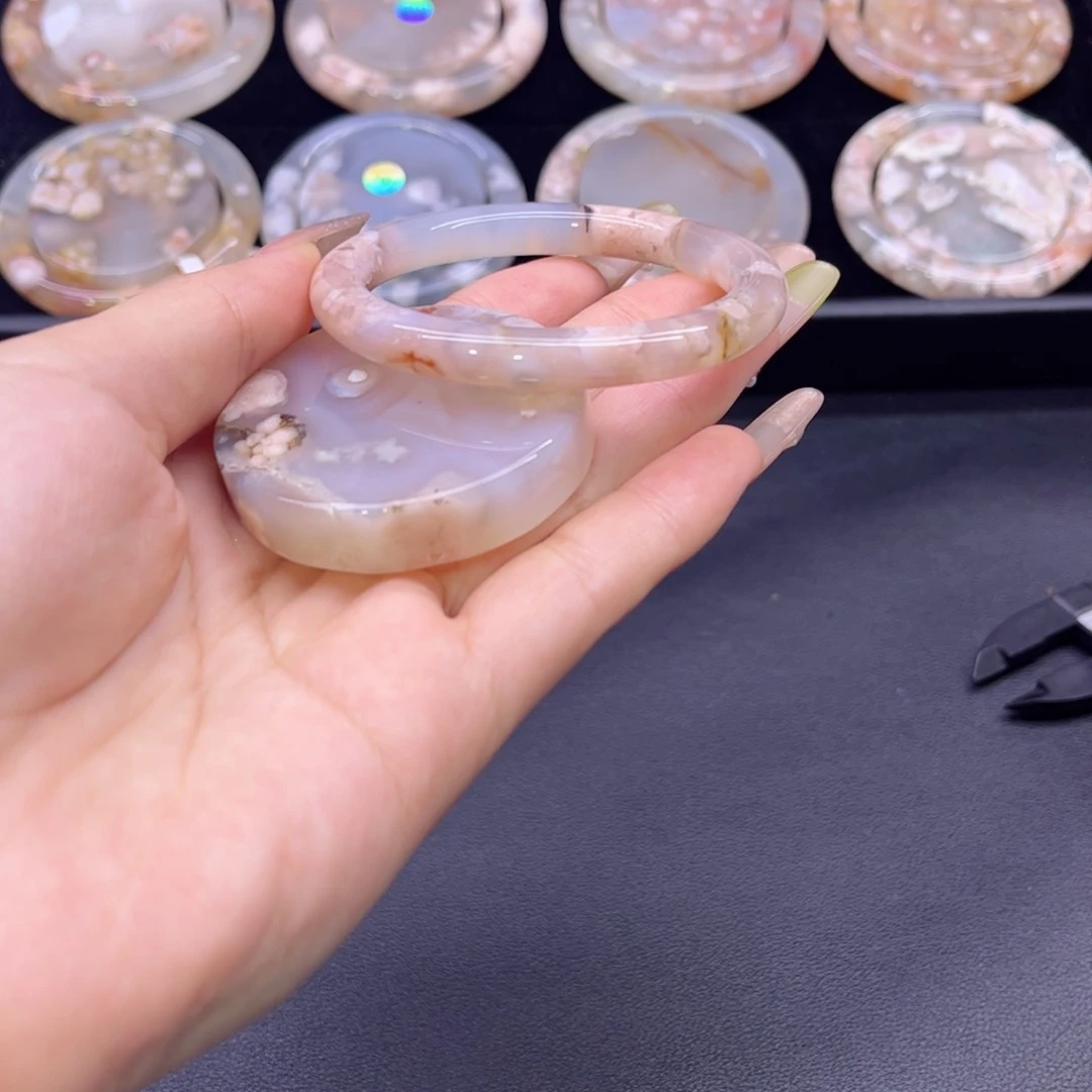 玛瑙/玉髓手镯未镶嵌5152