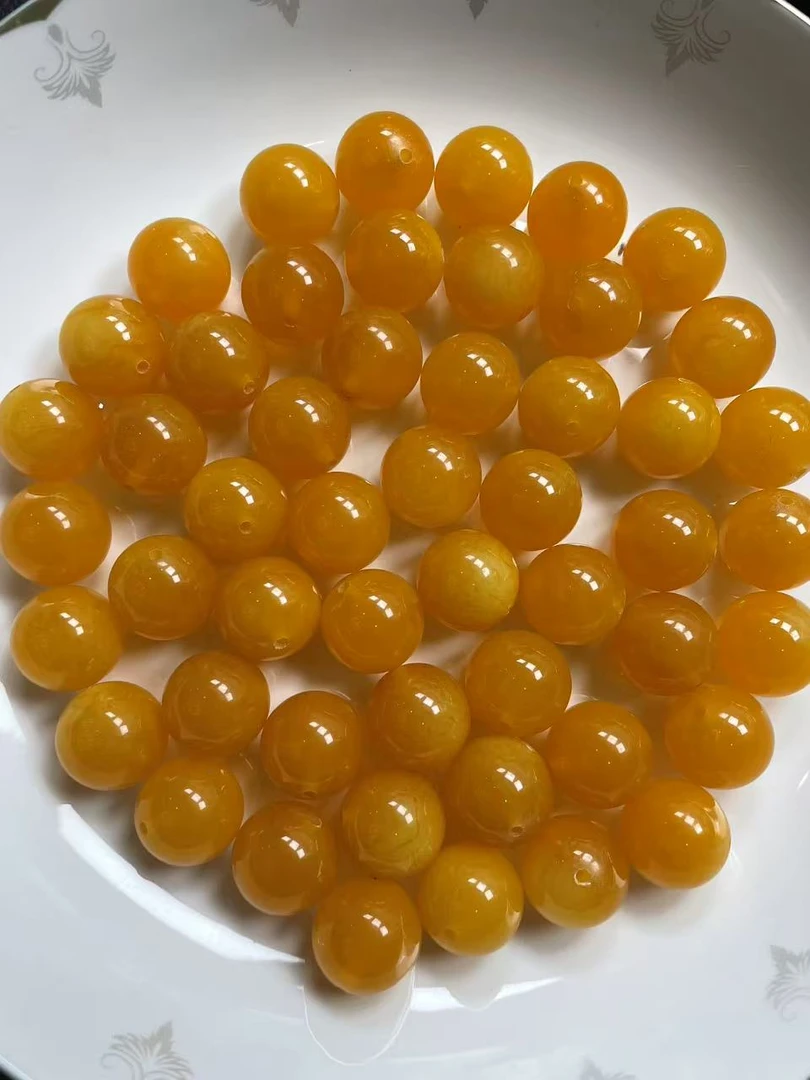 18m鸡油黄蜜蜡单颗