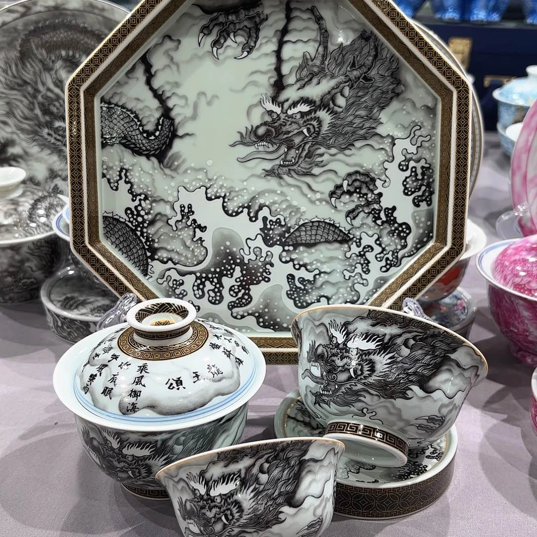 瓷片景德镇瓷器精品陈列
