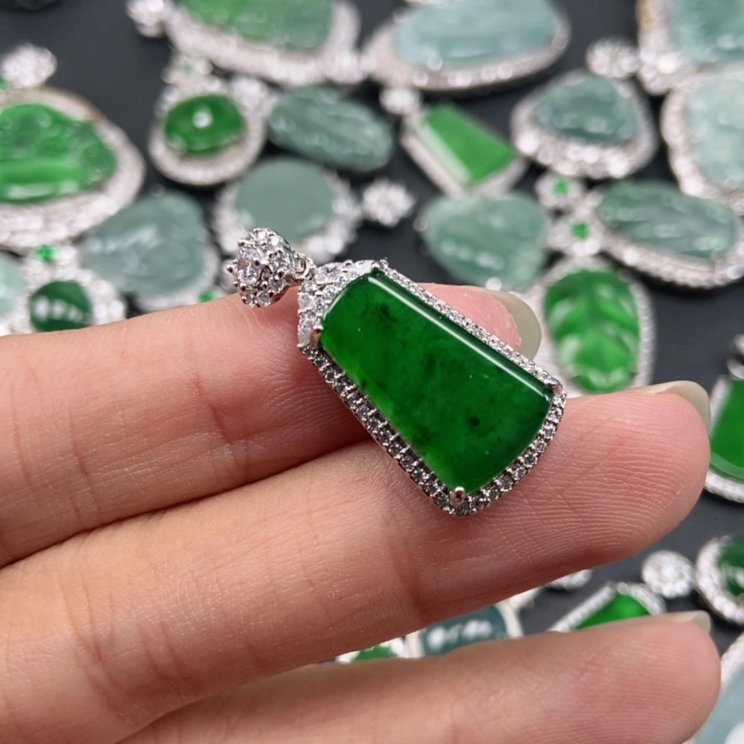 翡翠未镶嵌吊坠(不含链)