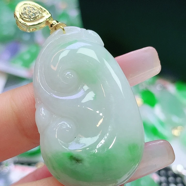 翡翠未镶嵌颈饰翡翠