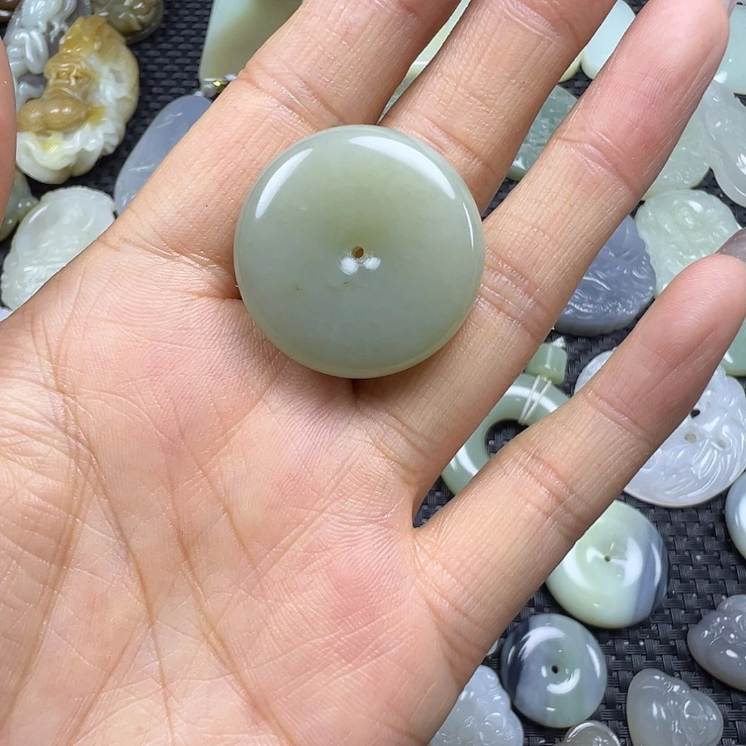 和田玉未镶嵌颈饰卡29.8