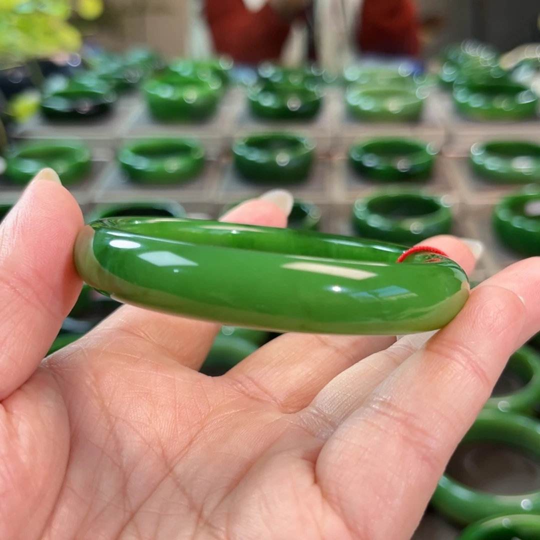 未镶嵌手镯和田玉（碧玉）