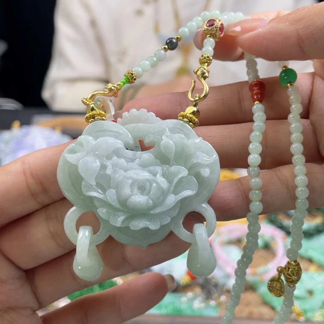 颈饰未镶嵌翡翠代编织