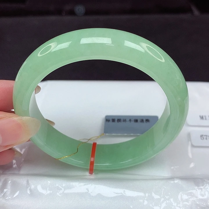 翡翠未镶嵌手镯57圈907