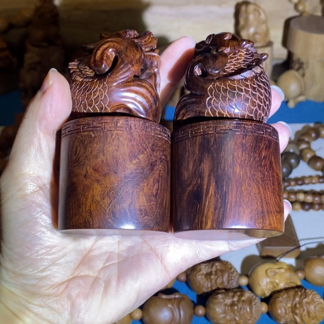 欣***荣黄花梨/降香黄檀手串/手链海南黄花梨湘工手工雕刻龙鱼1对