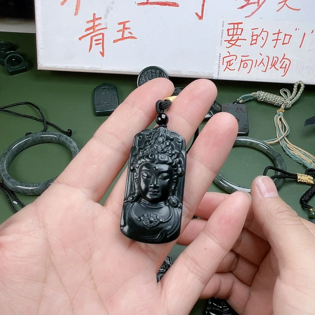 珍***号和田玉未镶嵌手镯