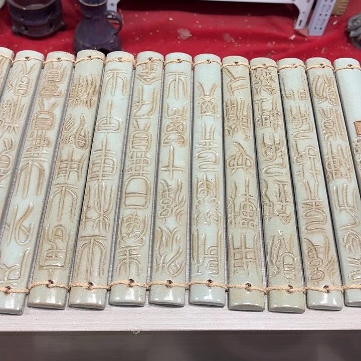 瓷器摆件，瓷器～～～瓷器栗*生