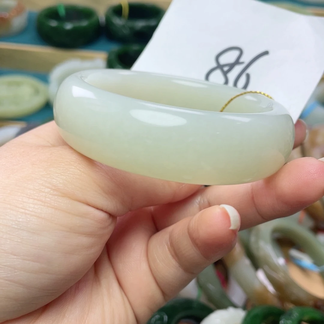 未镶嵌手镯和田玉圈口56