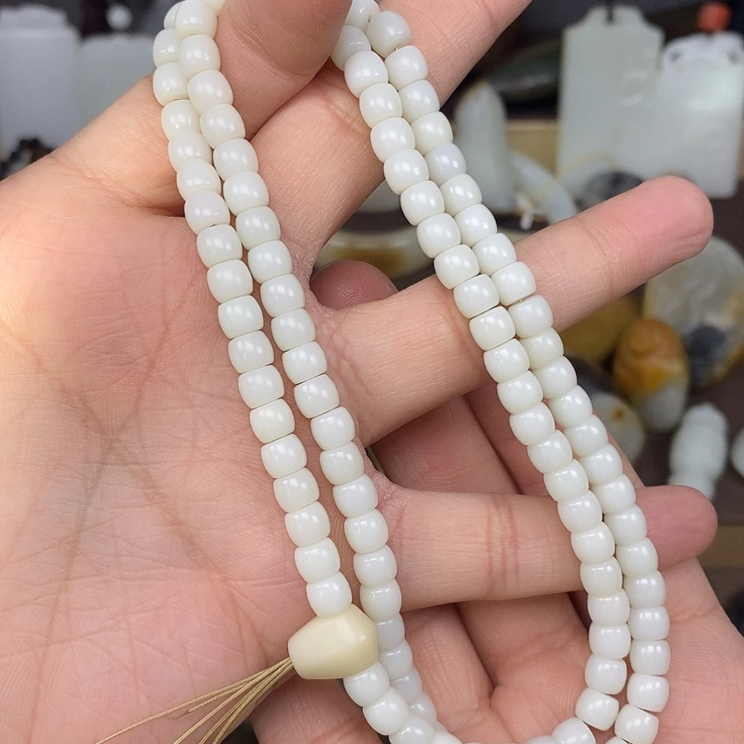 和田玉未镶嵌手串