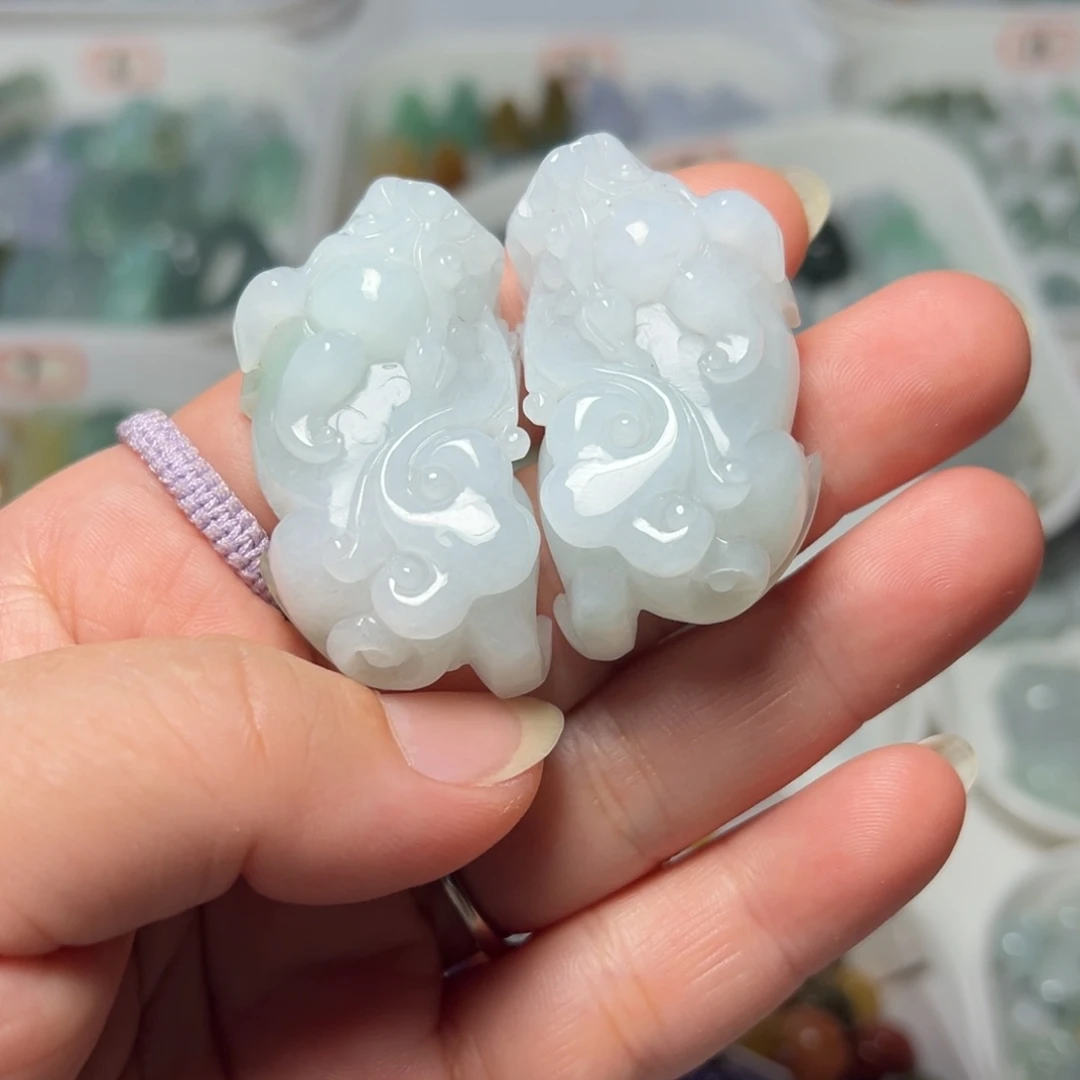布***奇翡翠未镶嵌颈饰吊坠孔貔貅一对1100块