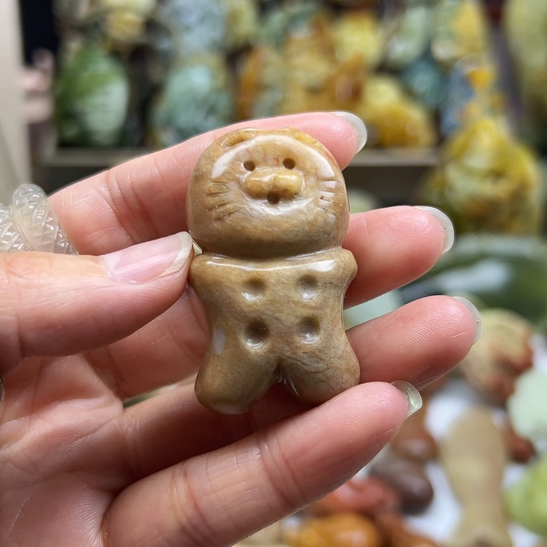 岫玉未镶嵌颈饰梅**莎辽阳红饼干猫