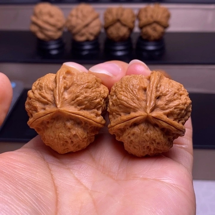 把件文玩核桃七星三楞46