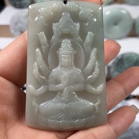 翡翠颈饰未镶嵌千手观音福利