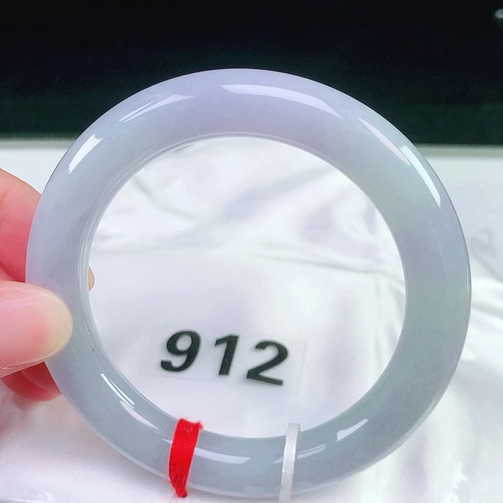 未镶嵌手镯（圆镯）翡翠912