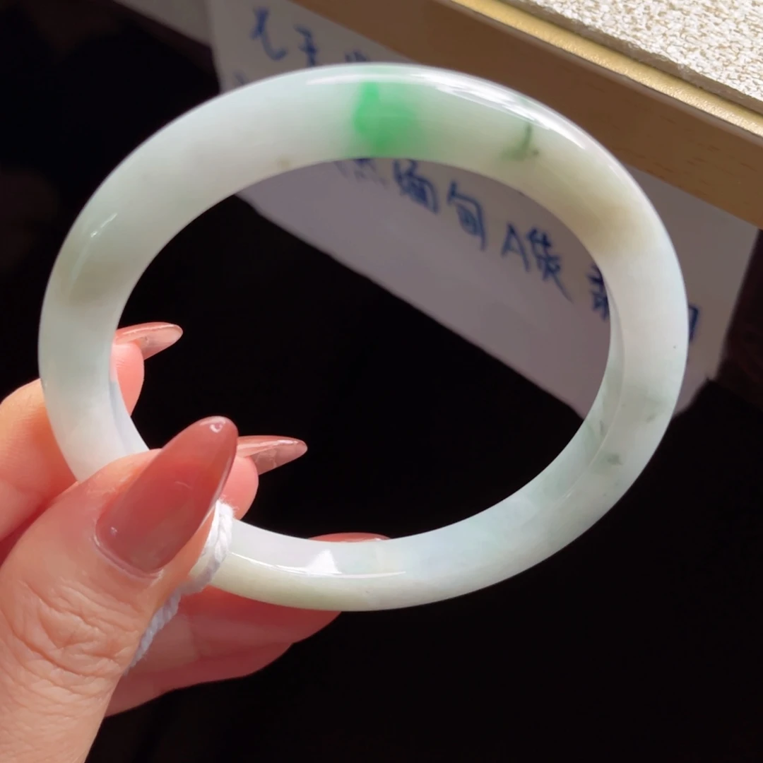 翡翠未镶嵌手镯手镯