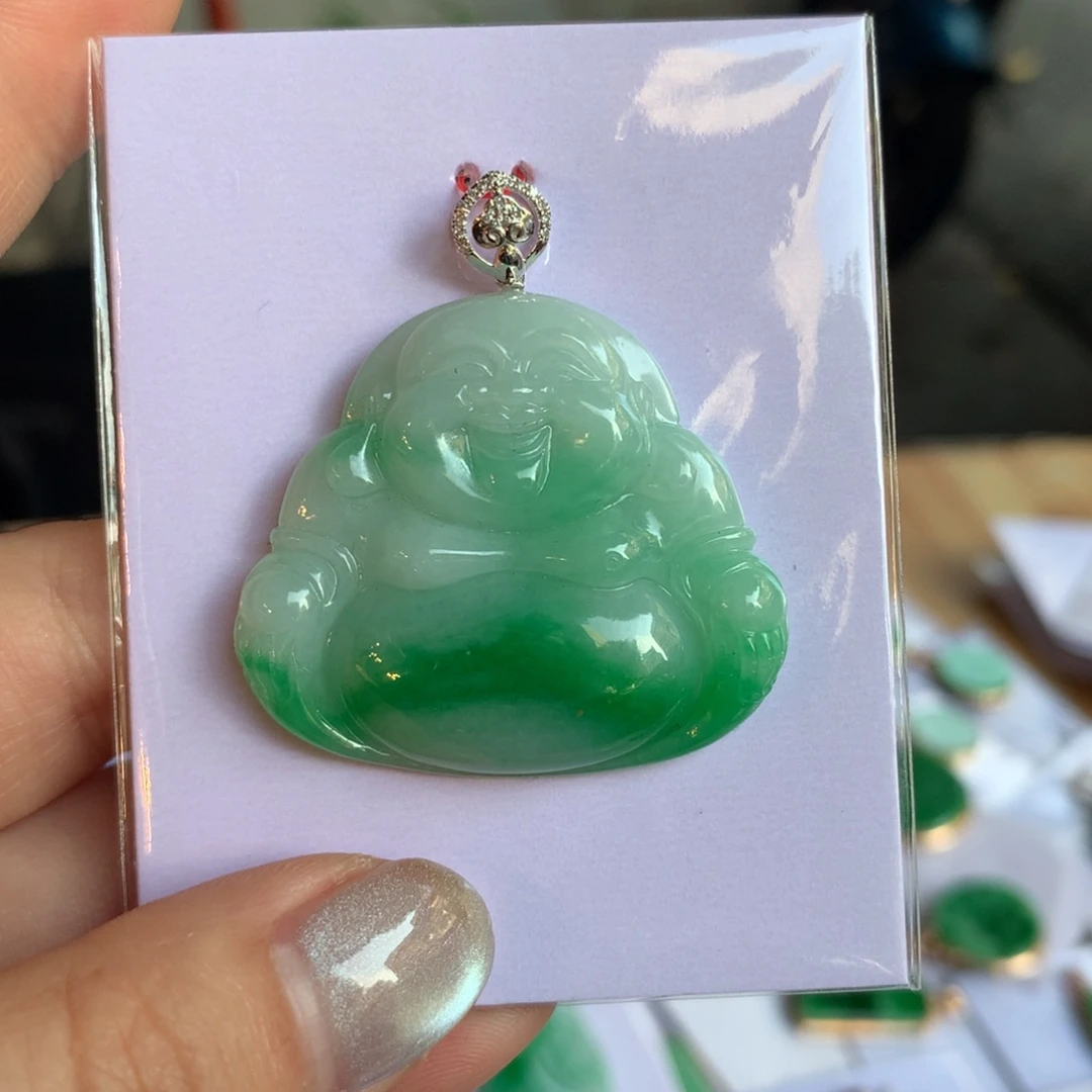 翡翠18K金镶嵌颈饰佛公