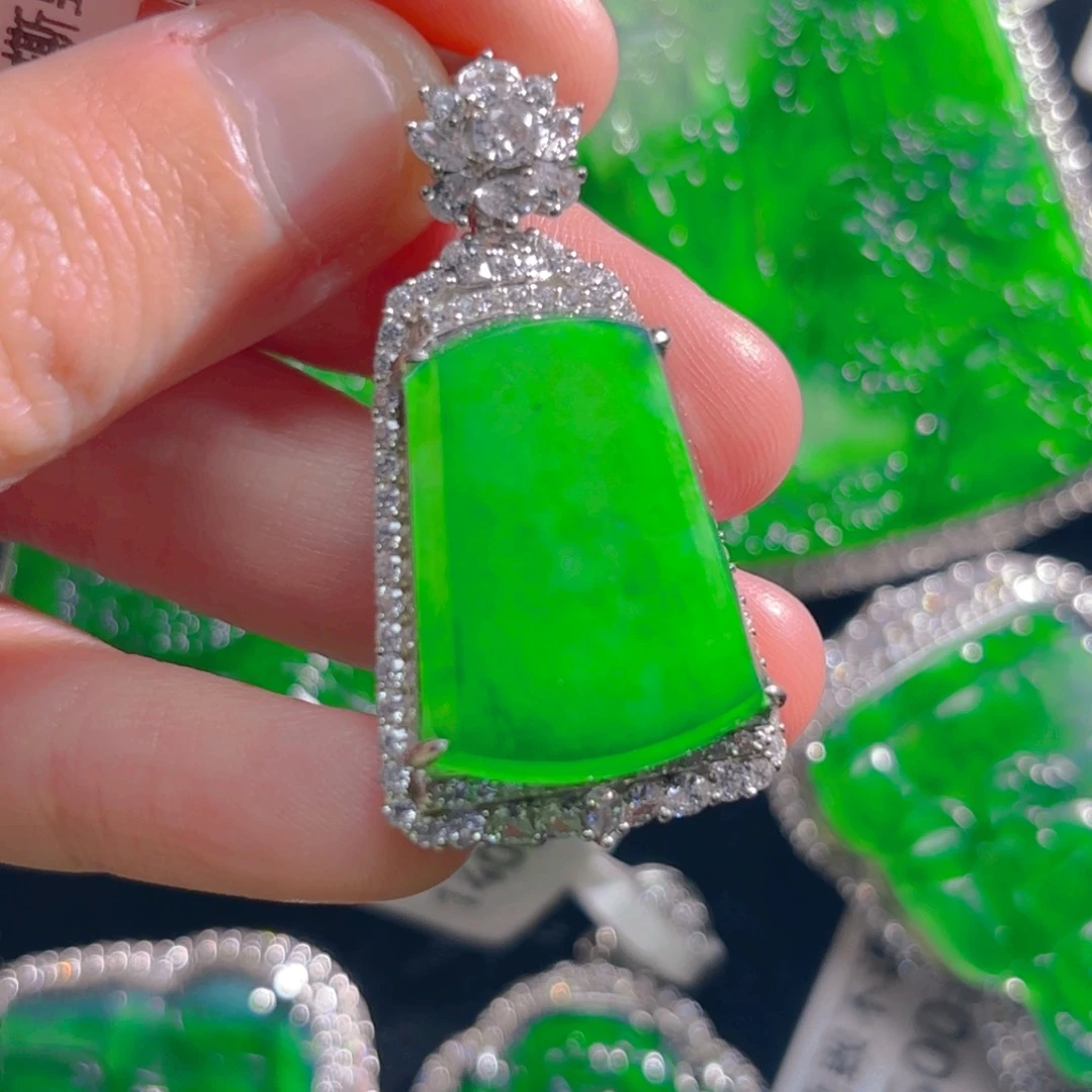 翡翠颈饰银S925镶嵌无事牌