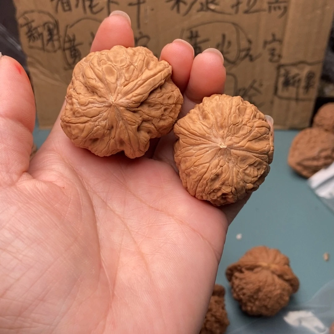 飞***哥吊坠文玩核桃驴异形40