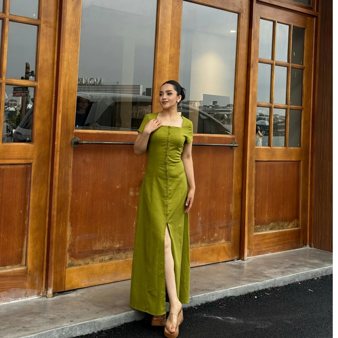 法式单排扣长袖开叉夏季中连衣裙泡泡袖褶皱长裙裙子E05