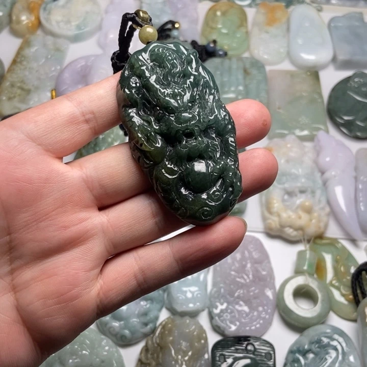 翡翠未镶嵌颈饰龙牌60