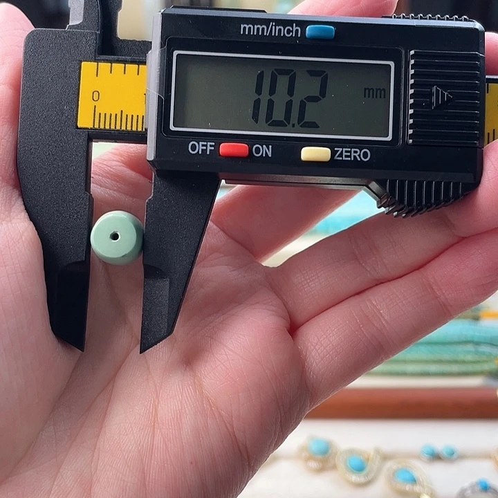 绿松石未镶嵌桶珠配饰