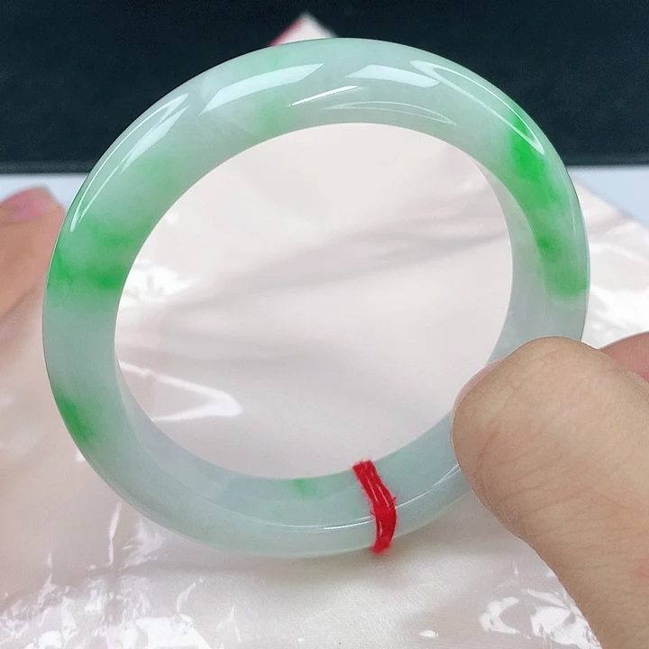 翡翠未镶嵌手镯圈57.8。58011