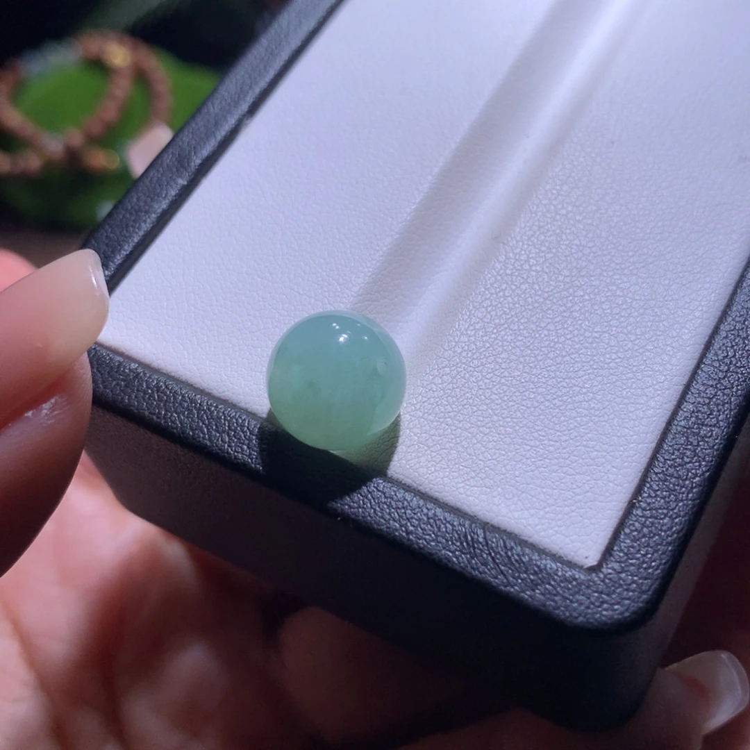 翡翠散珠特价果绿卡11.9