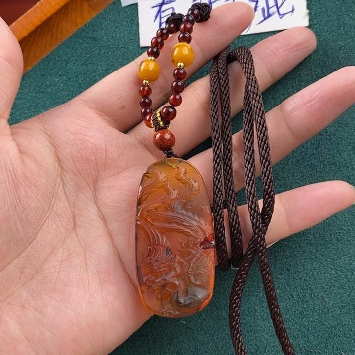 未镶嵌琥珀珠宝奇石