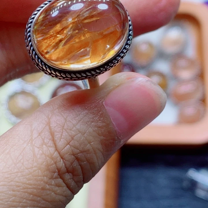 未镶嵌颈饰水晶最***肉