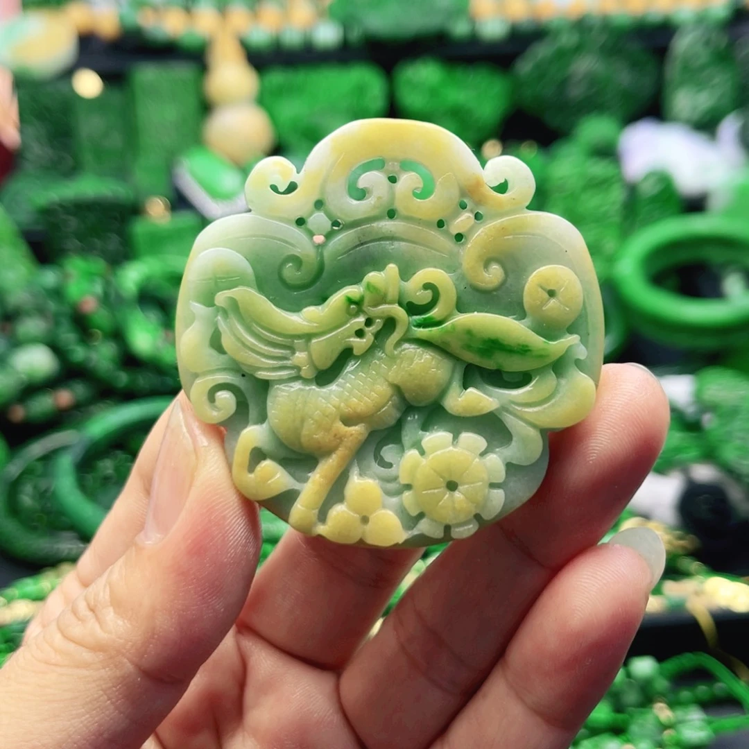 翡翠未镶嵌颈饰吊坠