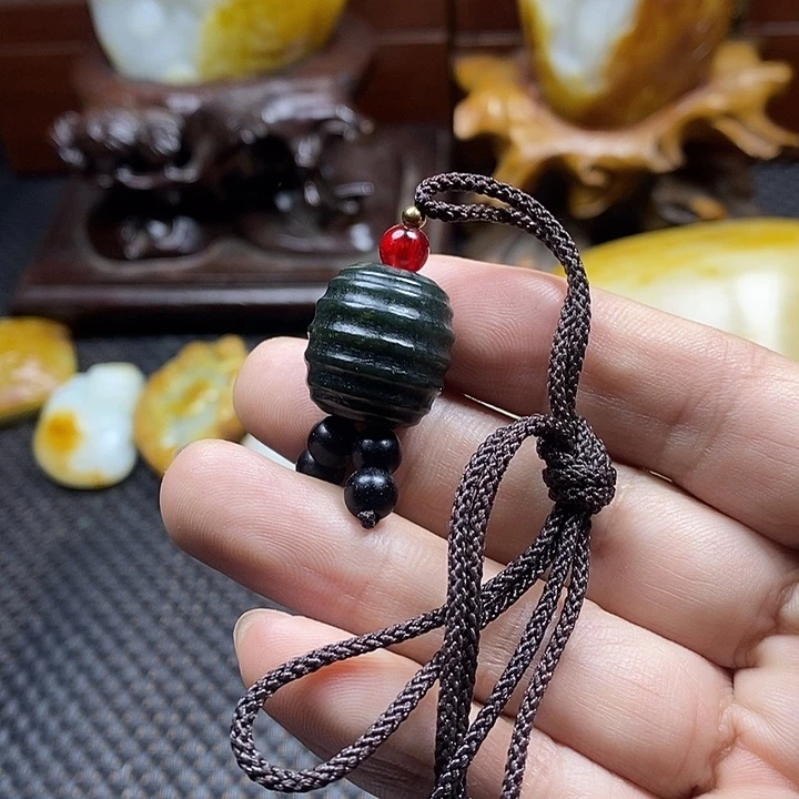 和田玉（糖玉）未镶嵌颈饰