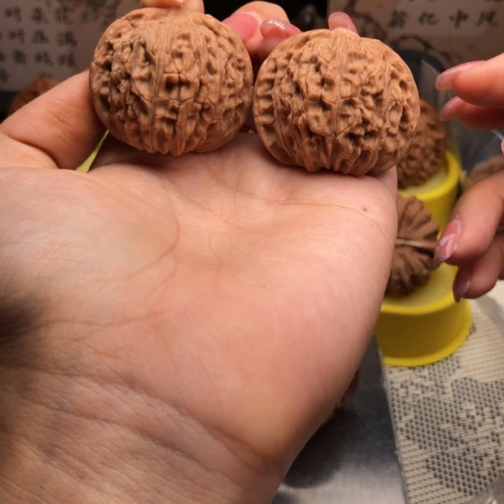 吊坠文玩核桃39山地莫，全品
