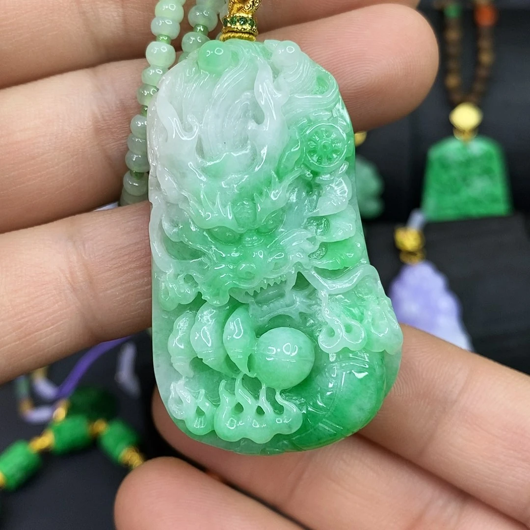颈饰未镶嵌翡翠吊坠