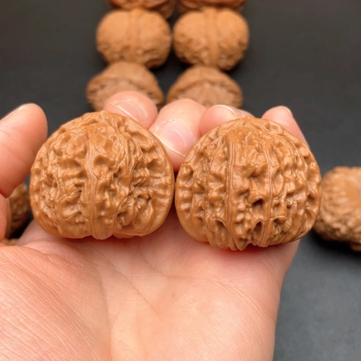 银***翼文玩核桃吊坠白狮子头40微修