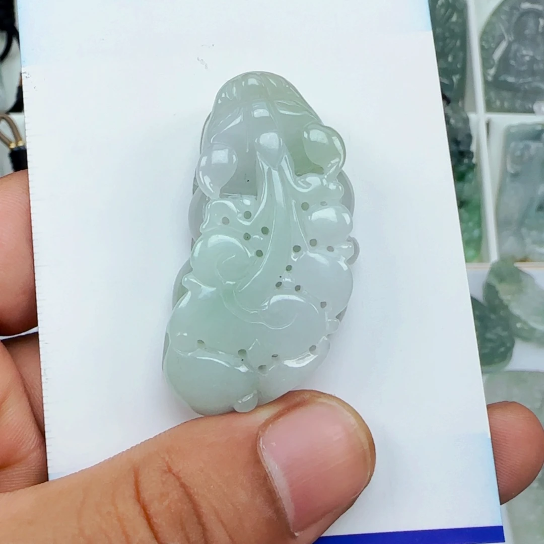 翡翠颈饰未镶嵌，