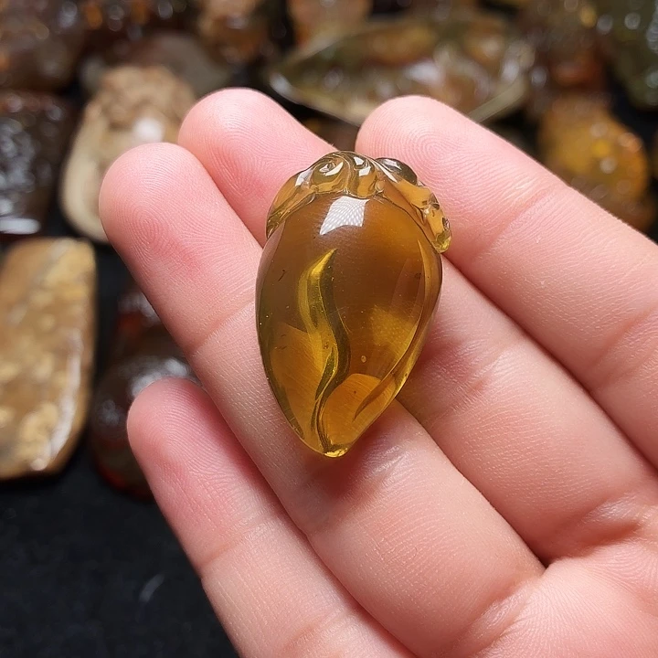 琥珀未镶嵌裸石92