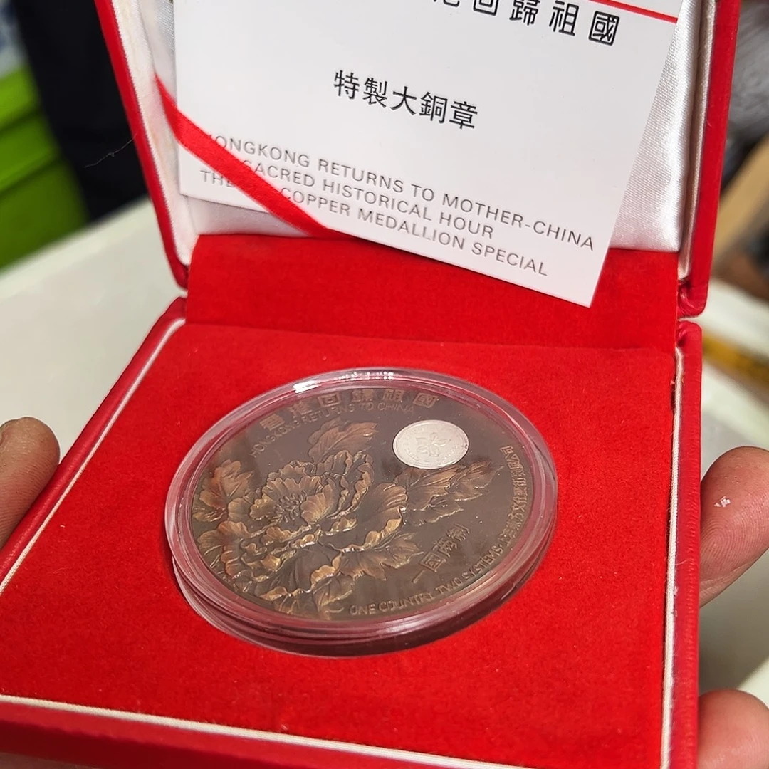 好***在非洲紫檀（红花梨）