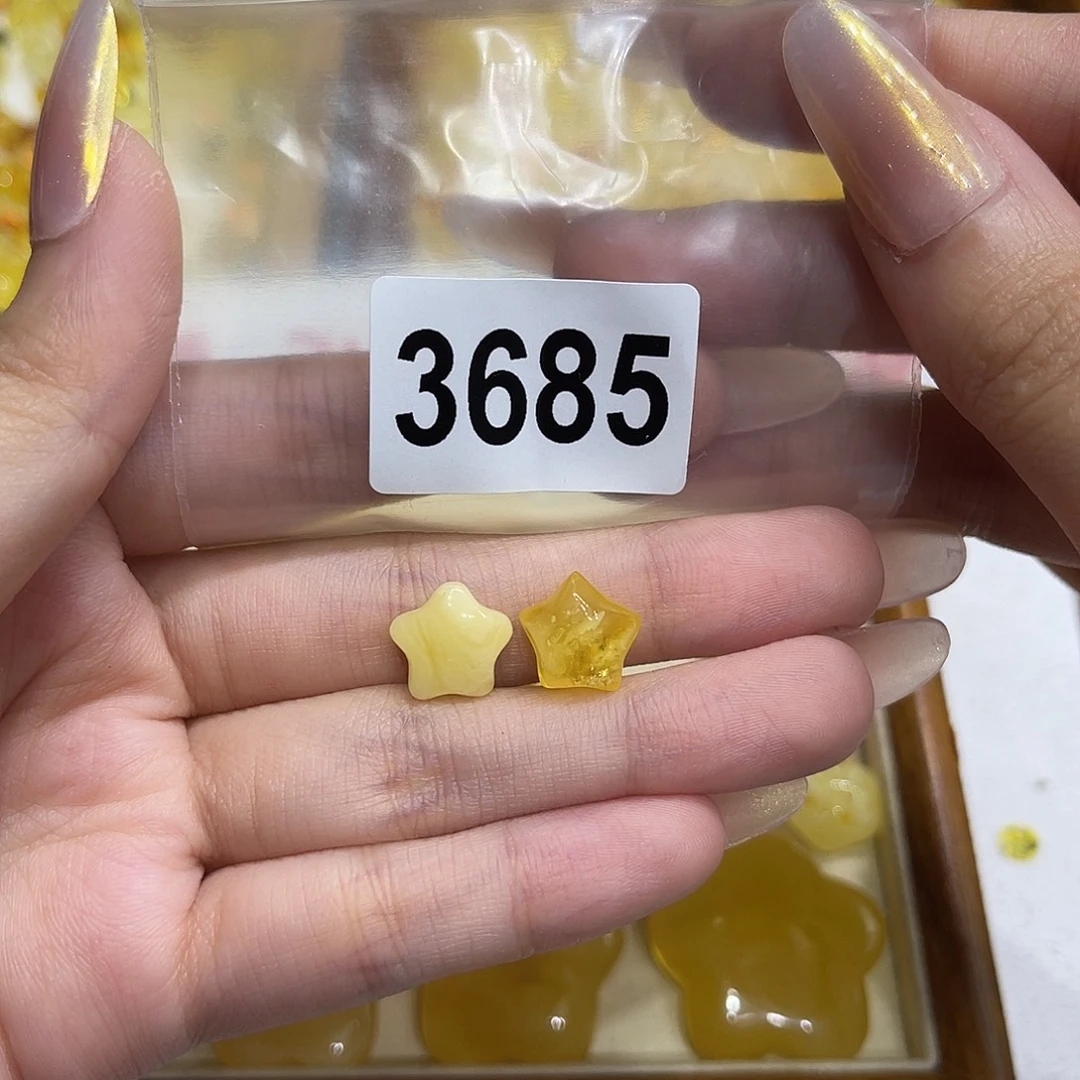 一***念琥珀未镶嵌裸石蜜蜡