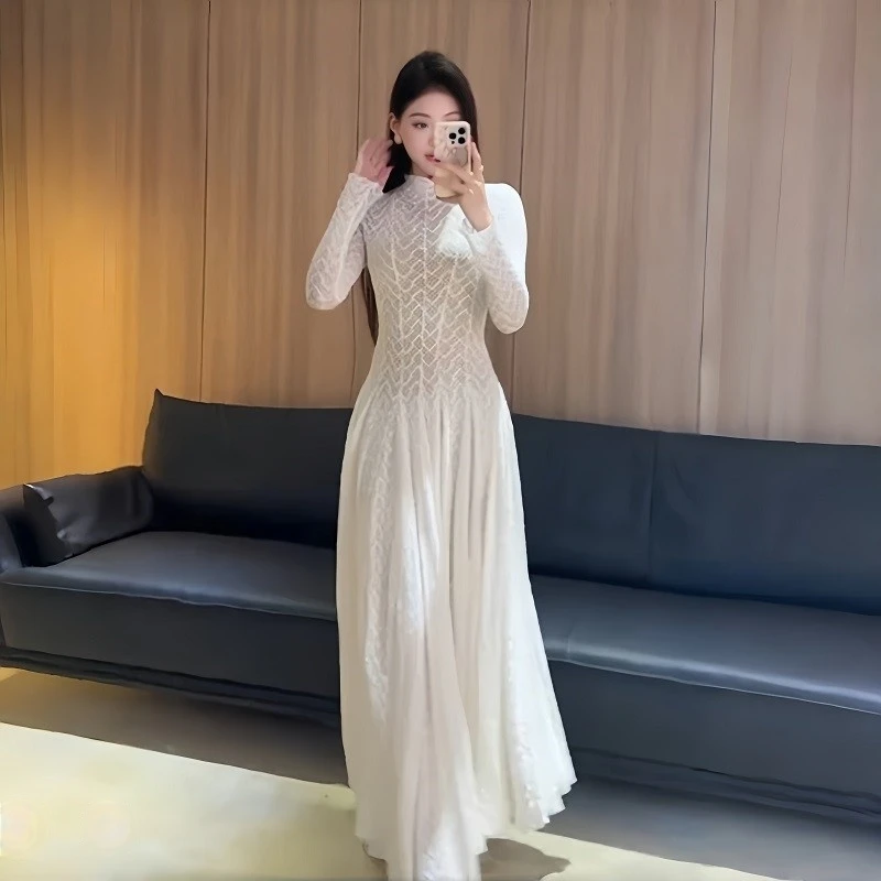 仙女连衣裙蕾丝显瘦长袖法式长款收腰春季新款高级感修身连衣裙潮