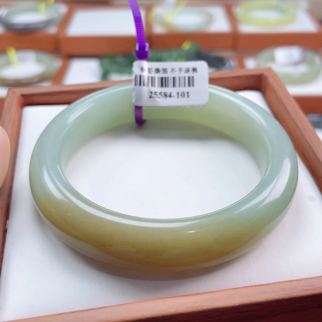 【闪购商品】未镶嵌手镯和田玉57/58