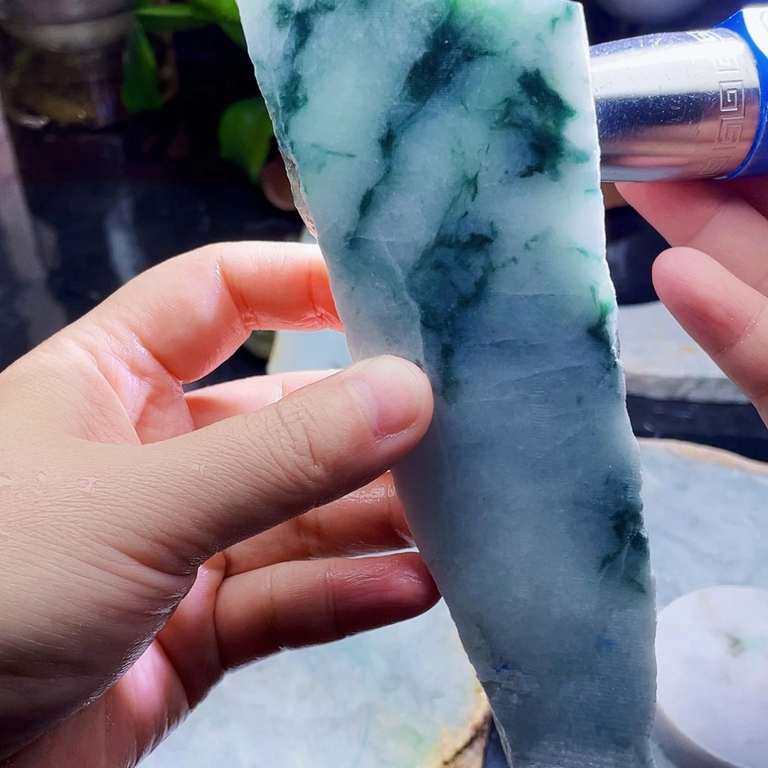 翡翠未镶嵌颈饰毛料26